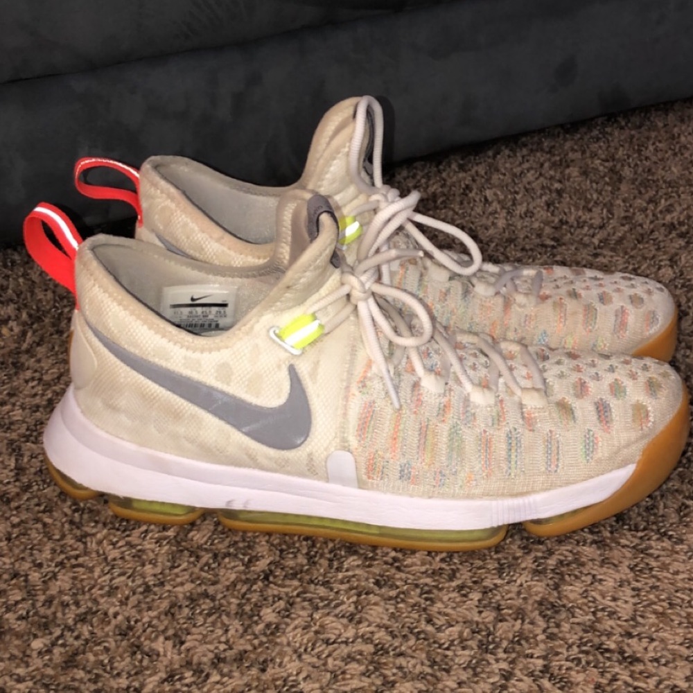 Nike shoes